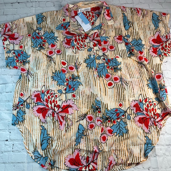 Floral Print Buttoned Cover Up - Picture 2 of 2